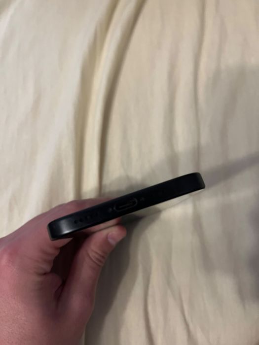 Vand Iphone 15 .