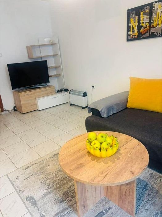 Дава се под наем Двустаен апартамент в Варна, ВИНС - 55 кв.м за 490 € - Снимка #3