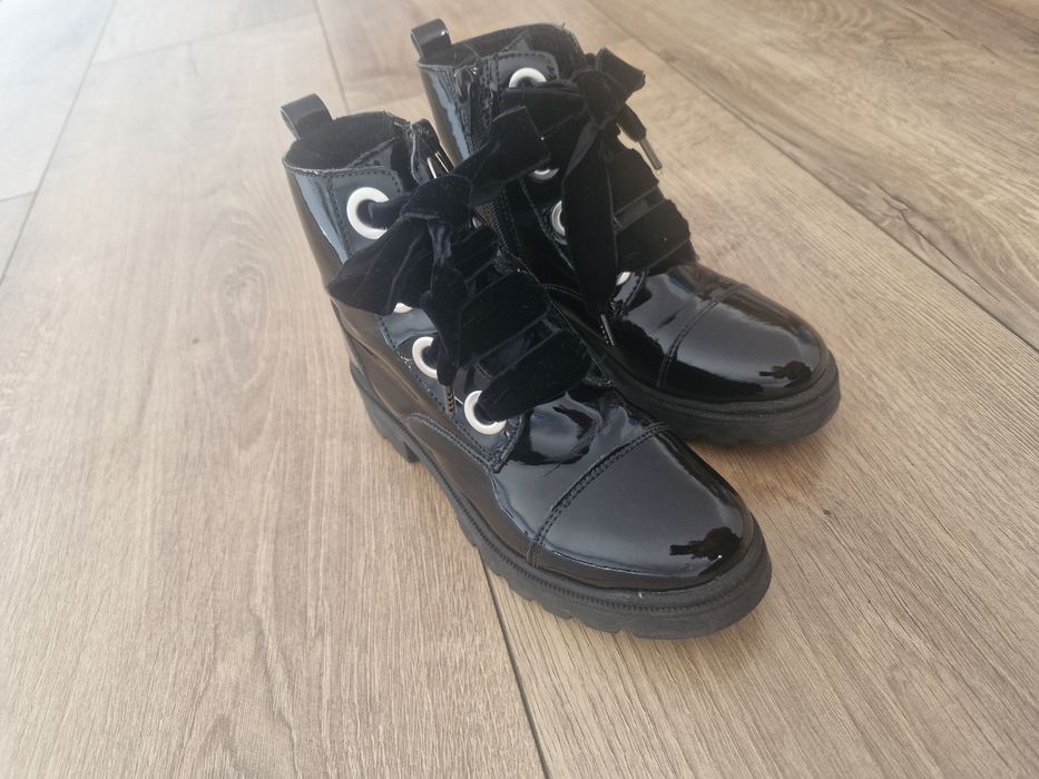 Ghete/botine  lăcuite elegante Melanie