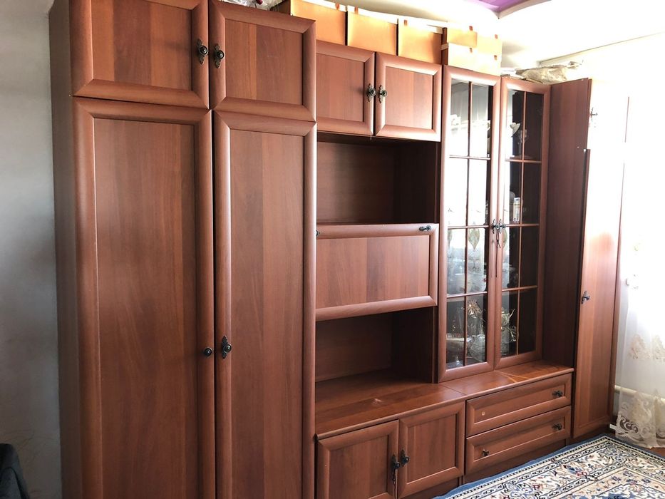 Стенка гарнитур сатылады