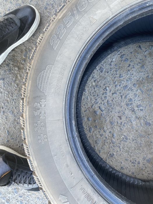 Продам зимни сербия маде бу нормалном состаяние