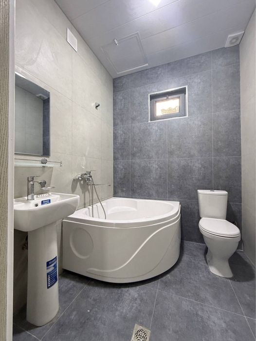 Srochno sergeli xonobod 1.6 sotix 5 xona+padva