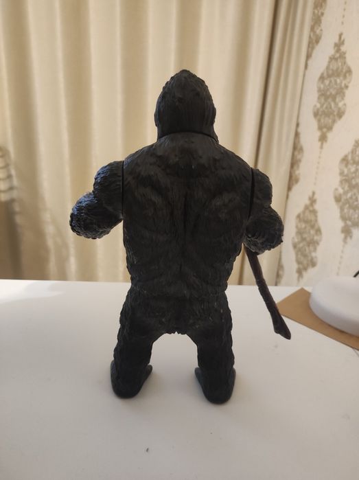 Продам игрушку Годзилла против Кинг Конга