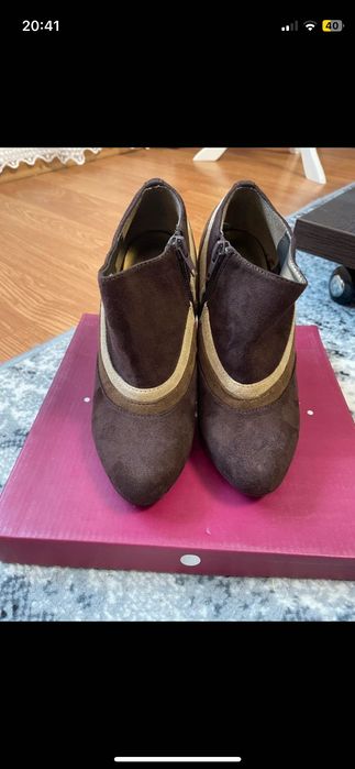 Botine scurte cu toc
