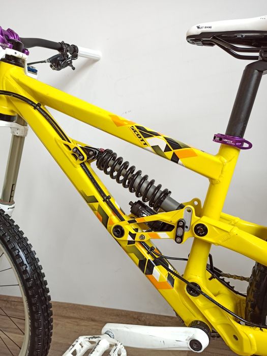 26" Downhill/Freeride SCOTT Voltage FR10, Мекица