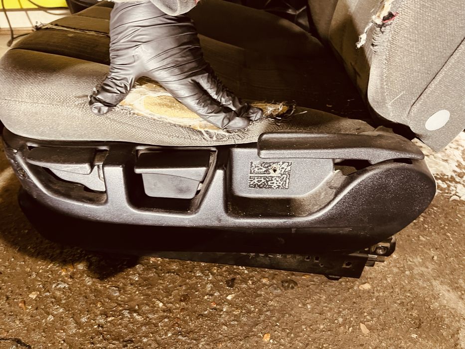 Пара передних сидений BMW E34