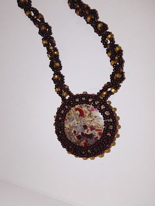 Дамски гердан с две лица с кафяви мъниста