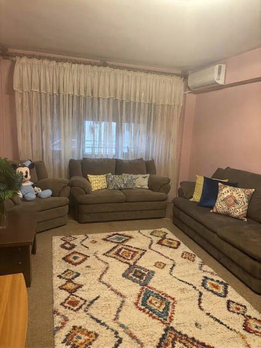 Închiriez apartament cu 3 camere, zona Parcul Florilor, construcție  bloc după 2000