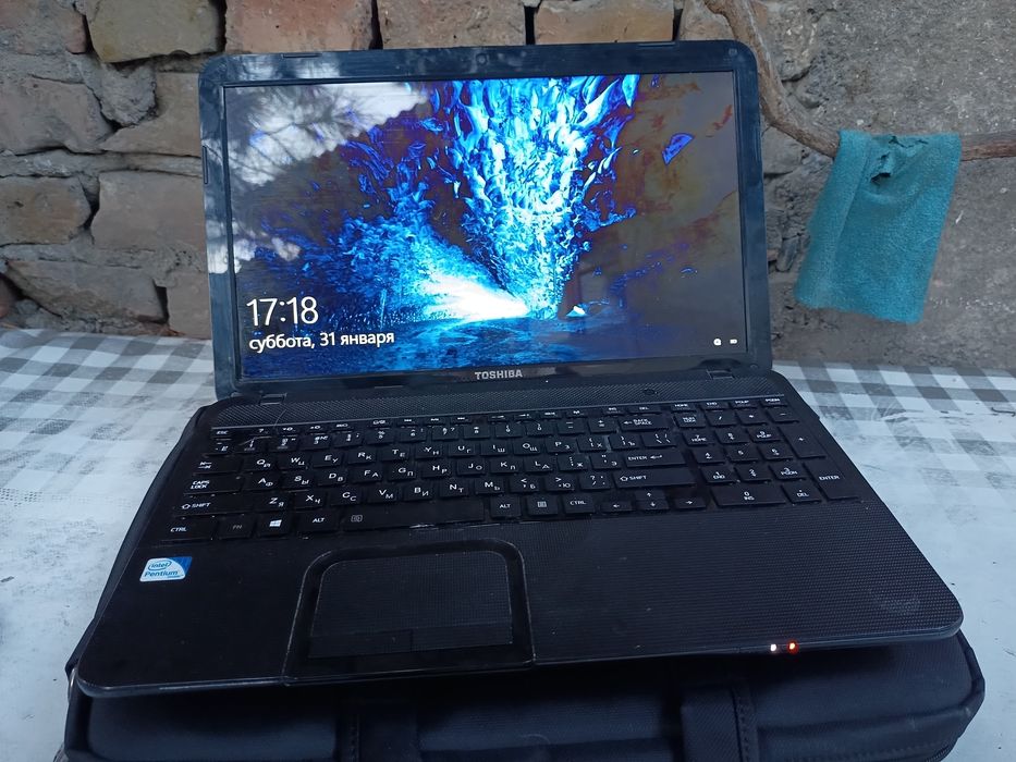 TOSHIBA  Ноутбук