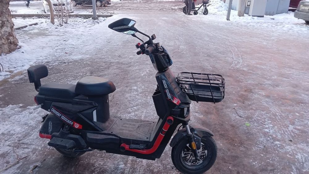 Skuter ideal holatda