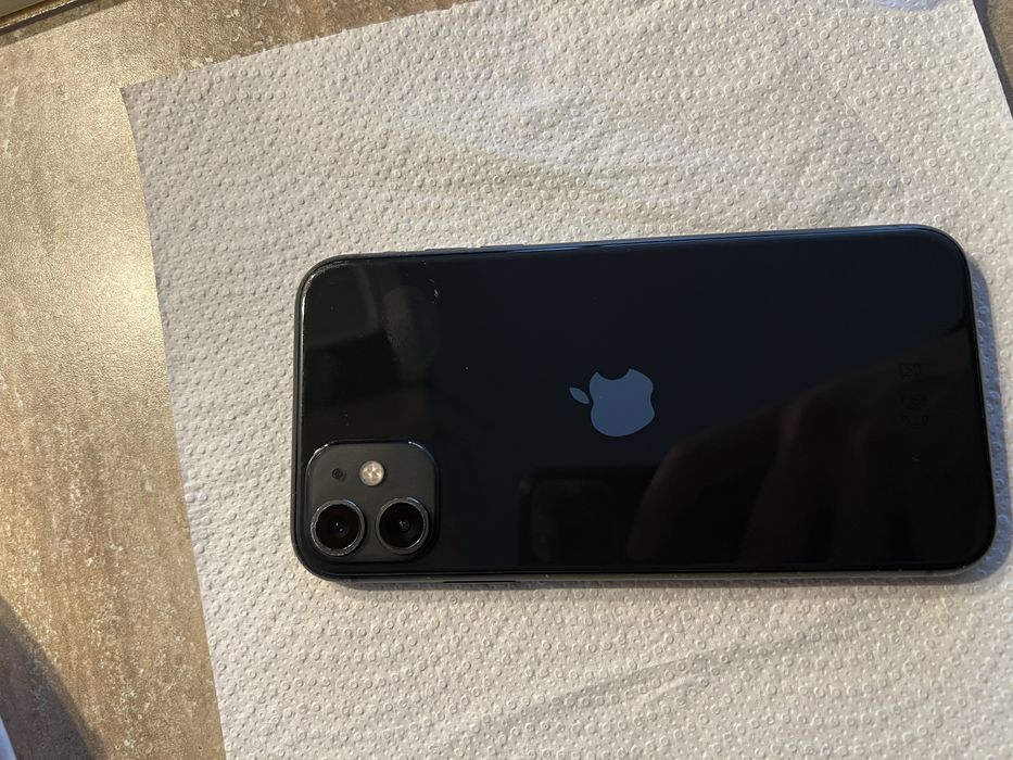 Iphone 11  200€
