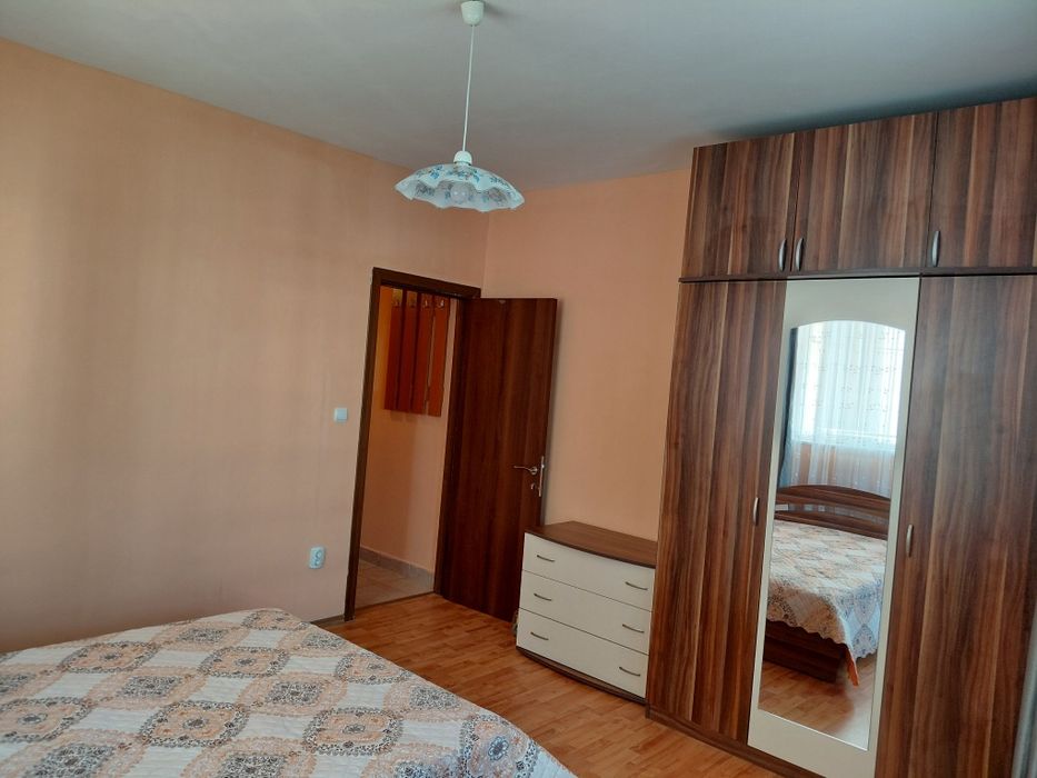 Под наем Тристаен Левски–В