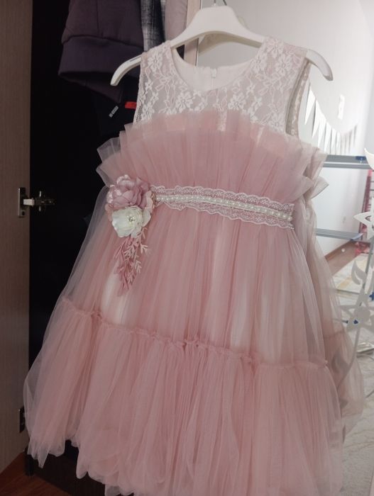 Платье нарядное 3000