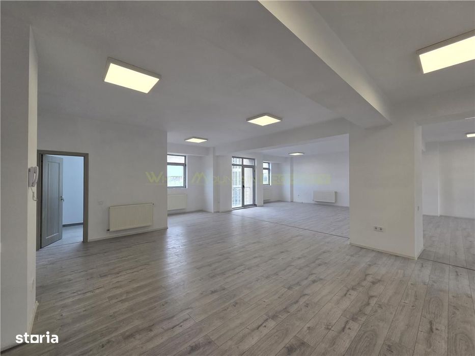 Apartament 4 camere Centrul Civic pretabil co-working hub