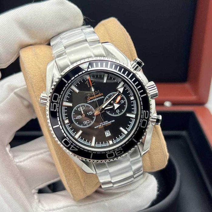 Кварцов мъжки часовник OMEGA Seamaster Planet Ocean 600M