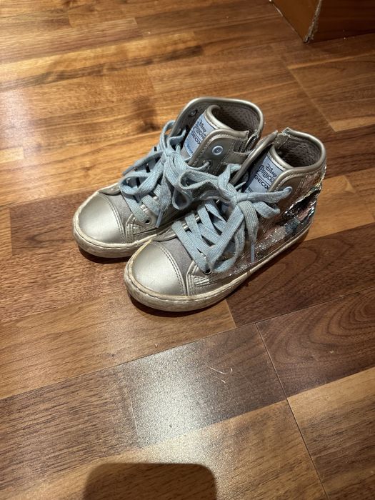 Детские ботинки