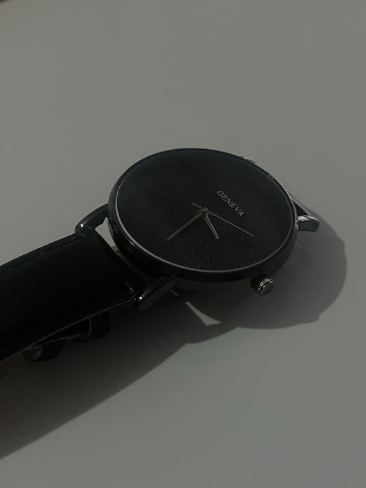 Часы мужские черные