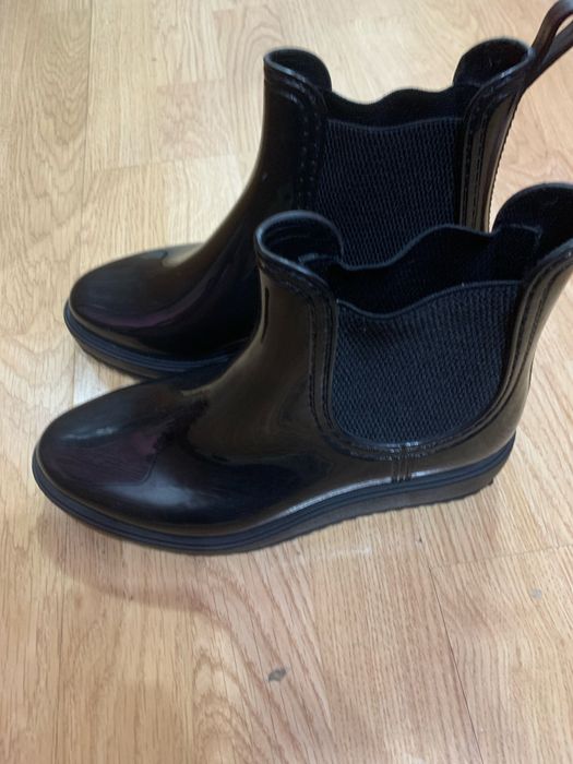 Ghete lucioase,cauciuc siliconat