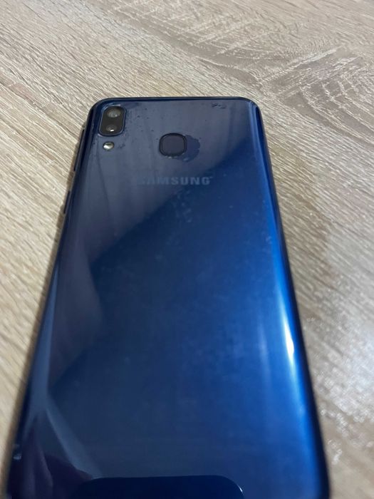 Vand telefon Samsung Galaxy A 20 e + husa CADOU