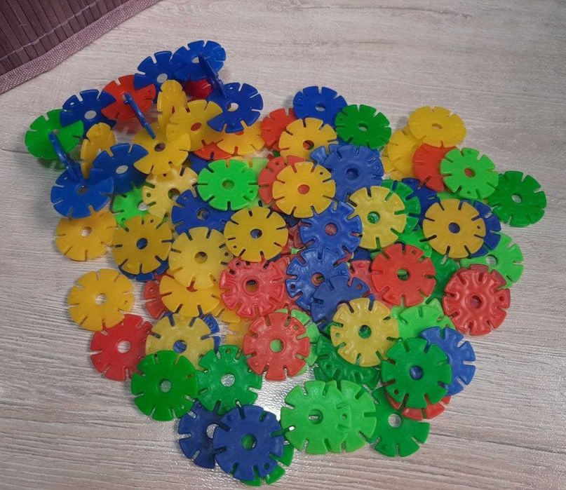 Конструктор для детей подарок на подарок