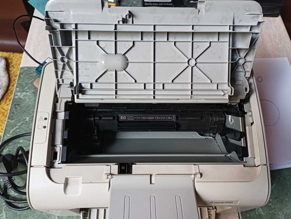 Лазерен принтер HP LaserJet P1005 – черно-бял