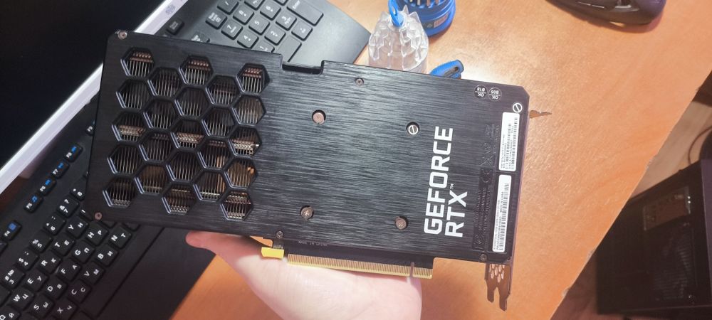 Продам видеокарту Palit RTX 3060 12gb.