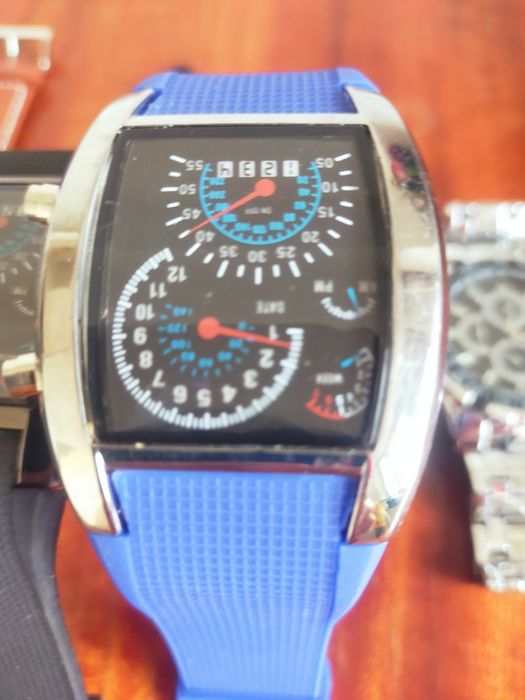 Часы новые недорого