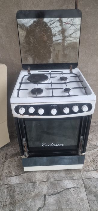 Продам газовую плиту.