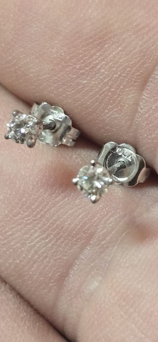 Cercei aur 18k diamante naturale