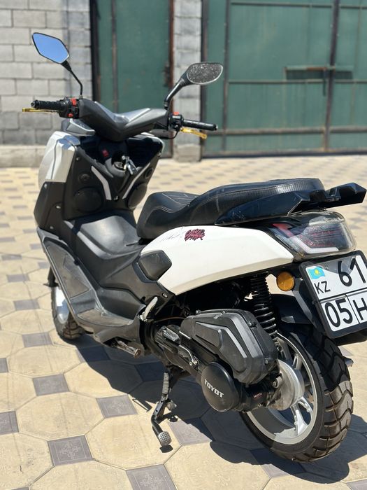 Продам мопед скутер 165куб