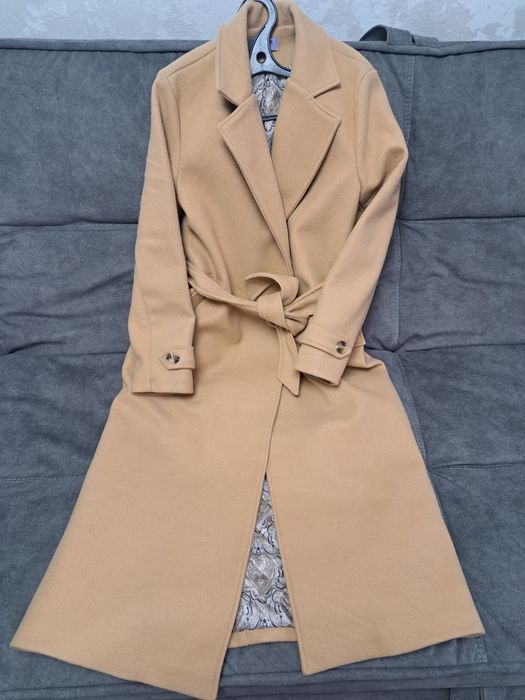 Продам новое пальто