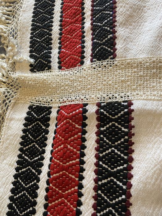 Fata de masa si stergar traditional