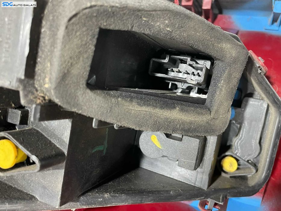 Stop Lampa Tripla Dreapta Peugeot 407 SW Break Combi 2004 - 2010 (Prindere Lipsa Stanga Sus) [LR0313]