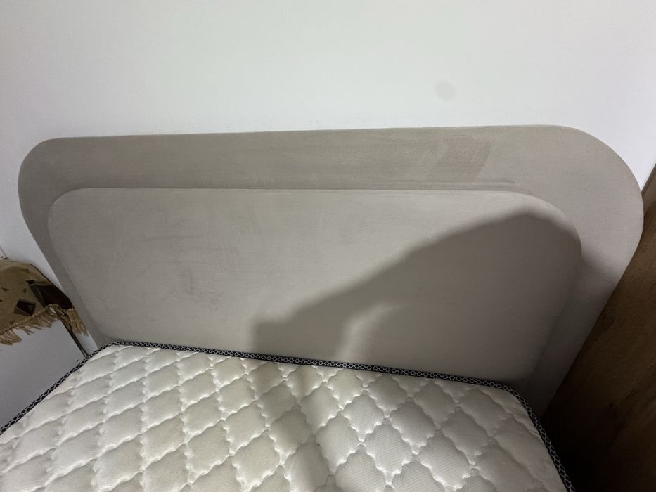 Срочно продам кровать с матрасом