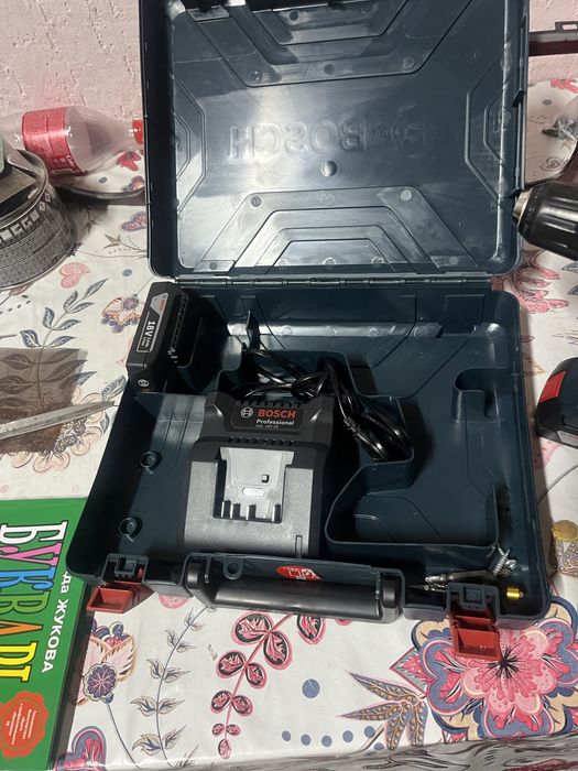 Шуруповерт фирмы Bosch