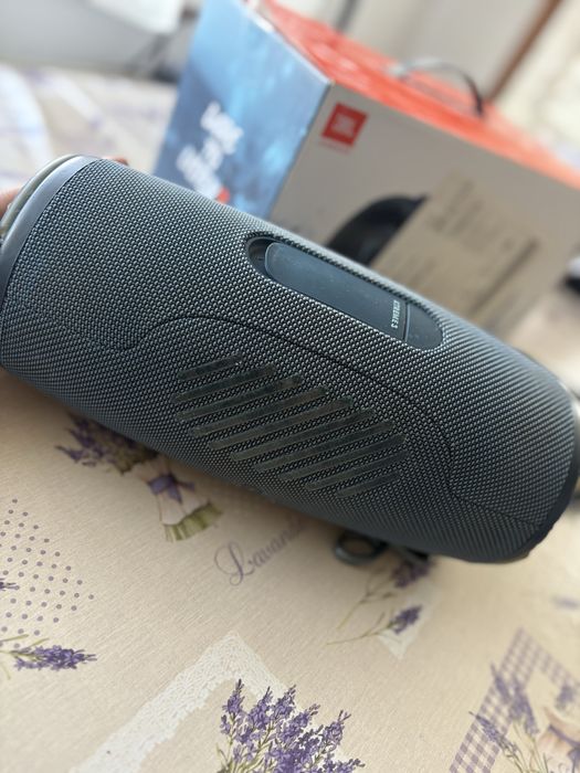 Продавам JBL XTREME 3