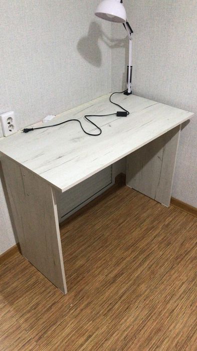 Продам маникюрный стол  новый