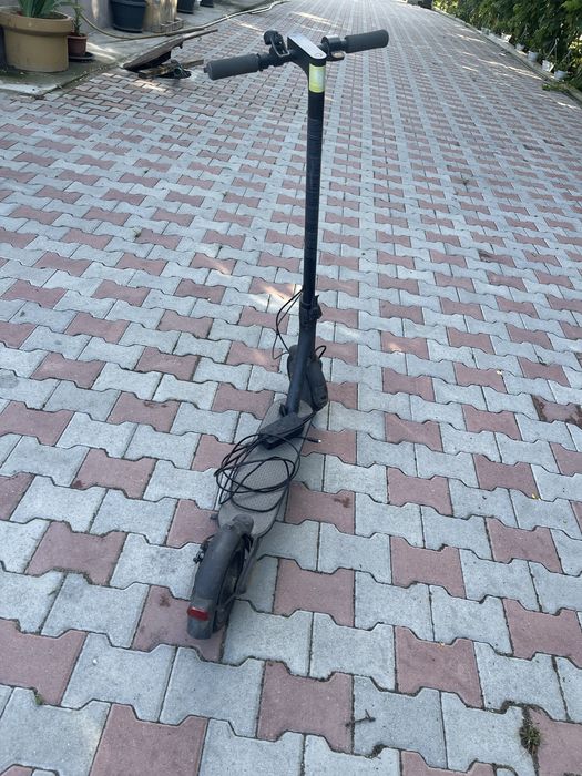 Vând trotineta xiaomi