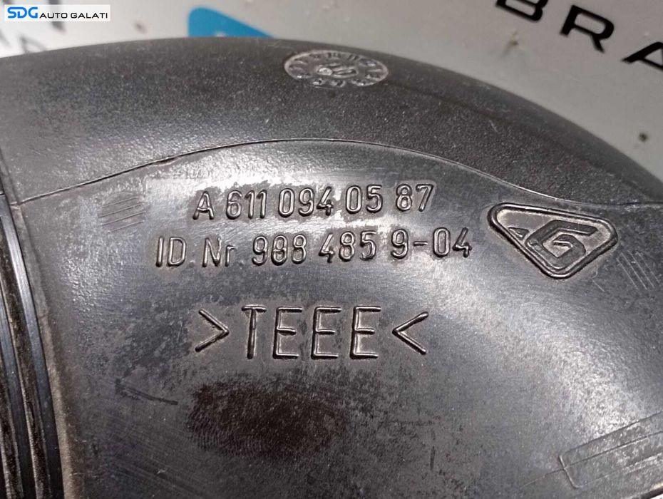 Tub Tubulatura Conducta Racord Admisie Aer Mercedes Clasa C Class W203 C200 2.2 CDI 2001 - 2007 Cod A6110940587 [M4028]