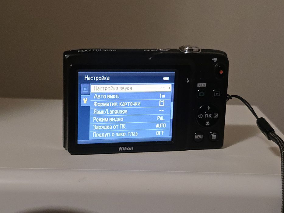 Nikon Coolpix s2700 16Mpx.