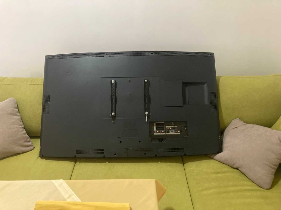 Телевизор - самсунг 40 инча. за части