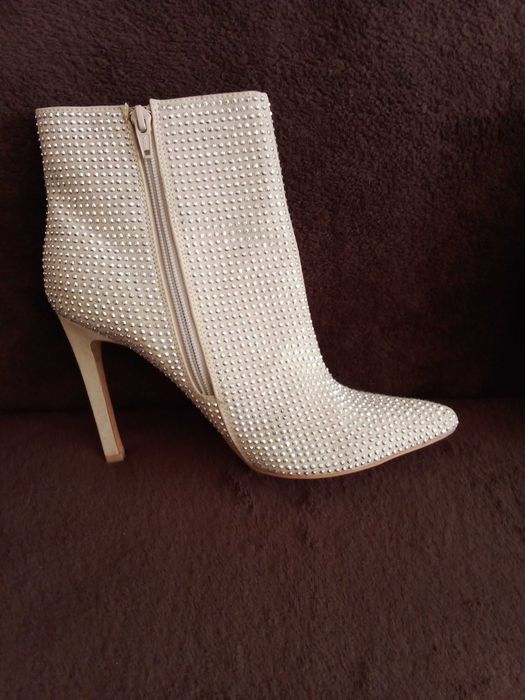 Елегантни дамски боти на Aldo