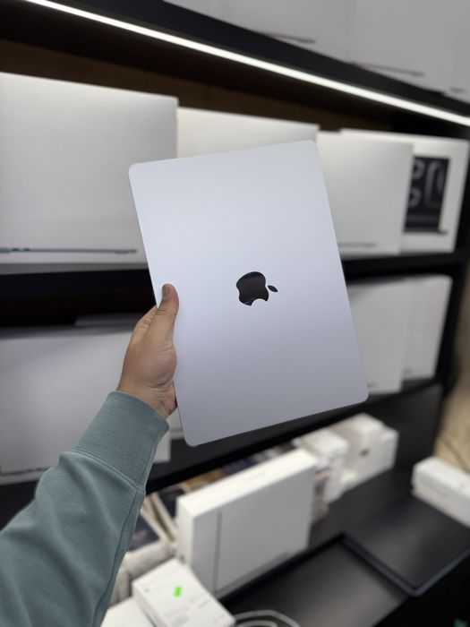 MacBook Air 13 inch M4 16/256 2 sikl Б/у идеал