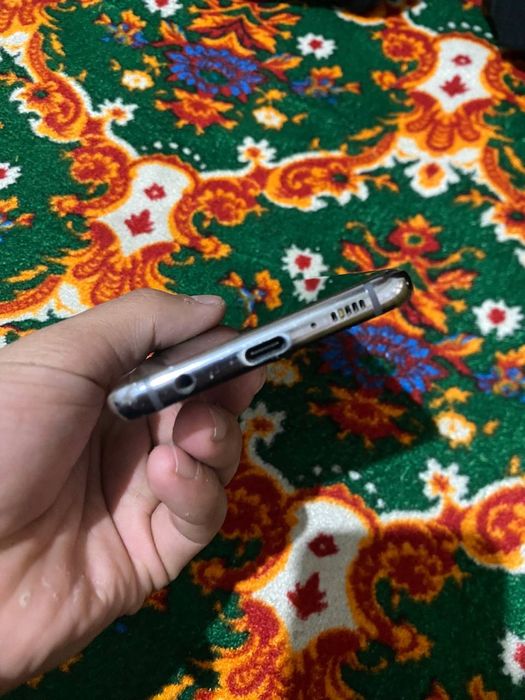 Samsung Galaxy S10 8+8ga 128 talik imeikalari o'tkan ishlashiga garant