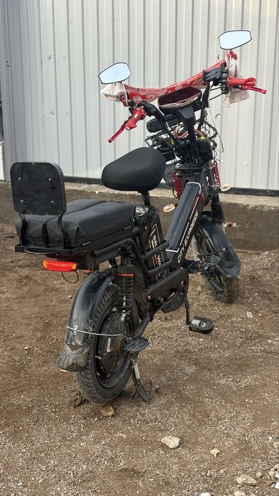 Электроскутер педалями (торг есть)