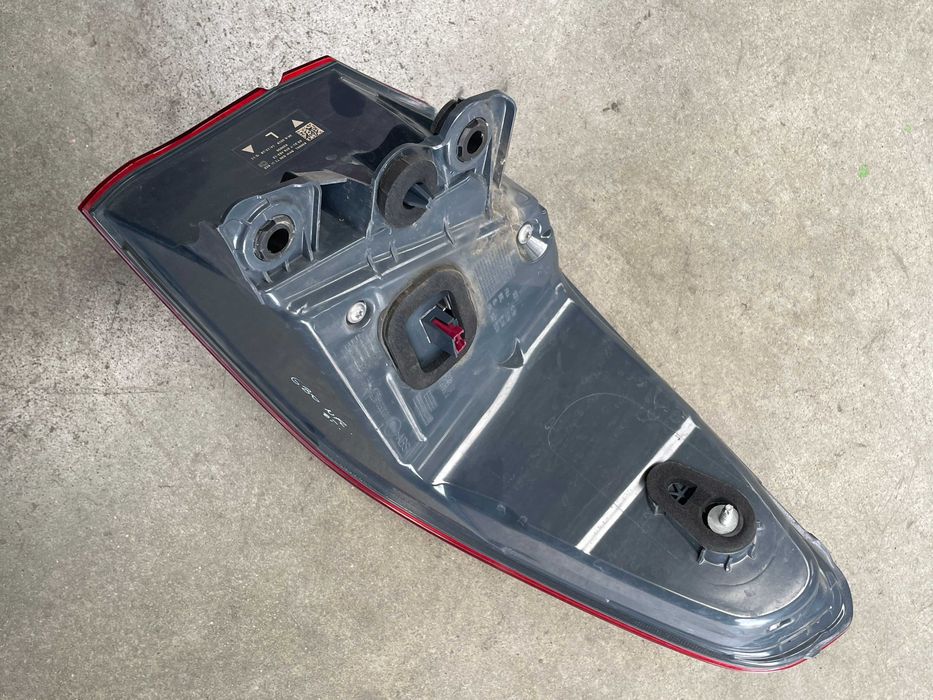 Stop aripa stanga Bmw seria 5 G30 non facelift cod 7376463