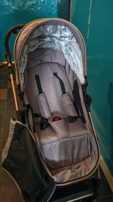 Продам коляску 2 в одном