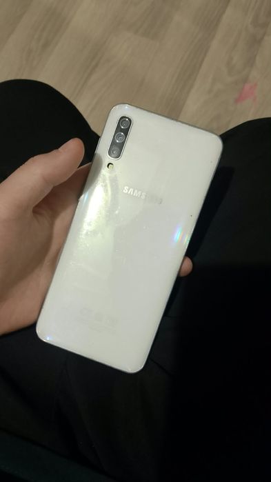Продам самсунг а50 128/6 гб