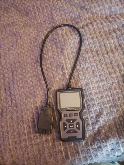 Продавам OBD2 инструмент за автомобили
