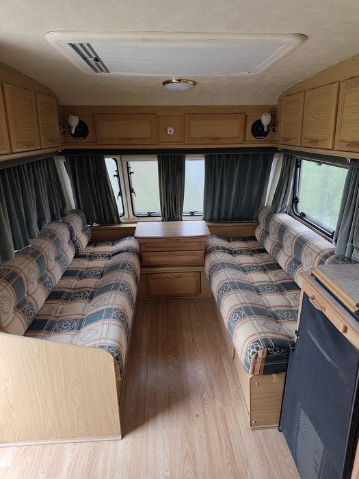 Продавам каравана Lunar Lexon двуосна, 2007 г напълно оборудвана,